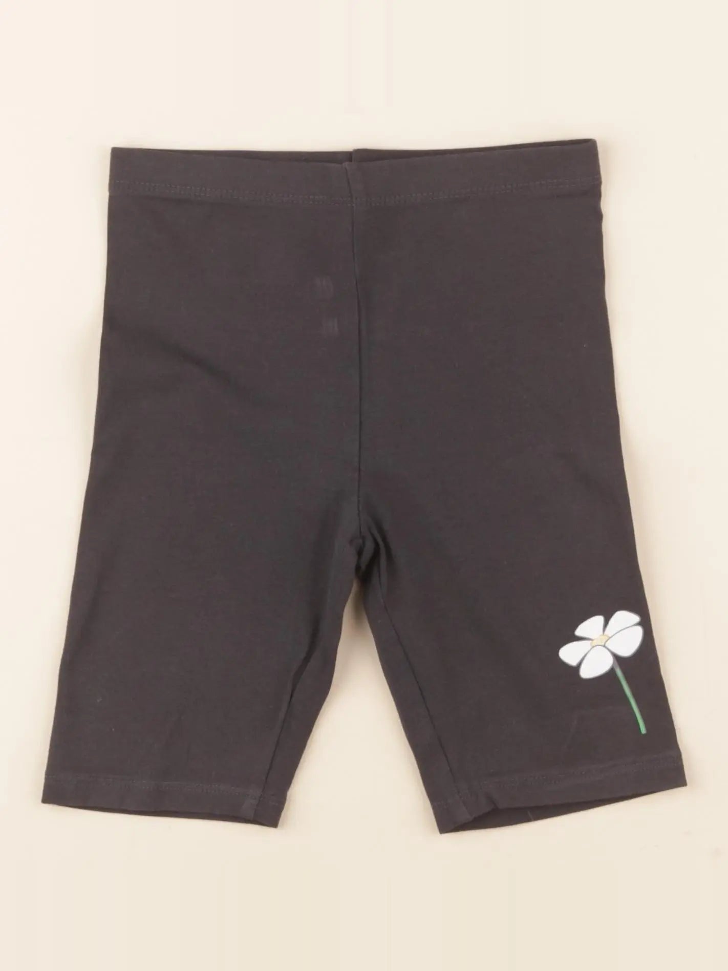 H&M - short noir - 6/7 ans