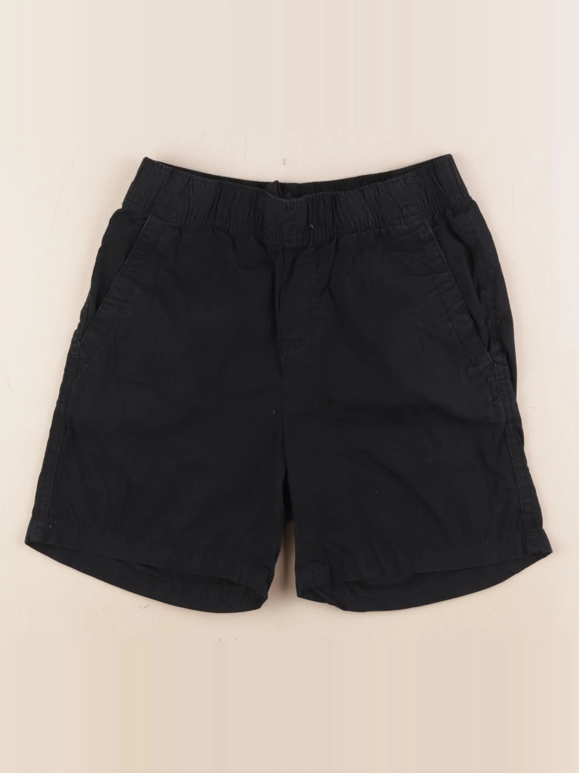H&M - short noir - 9/10 ans