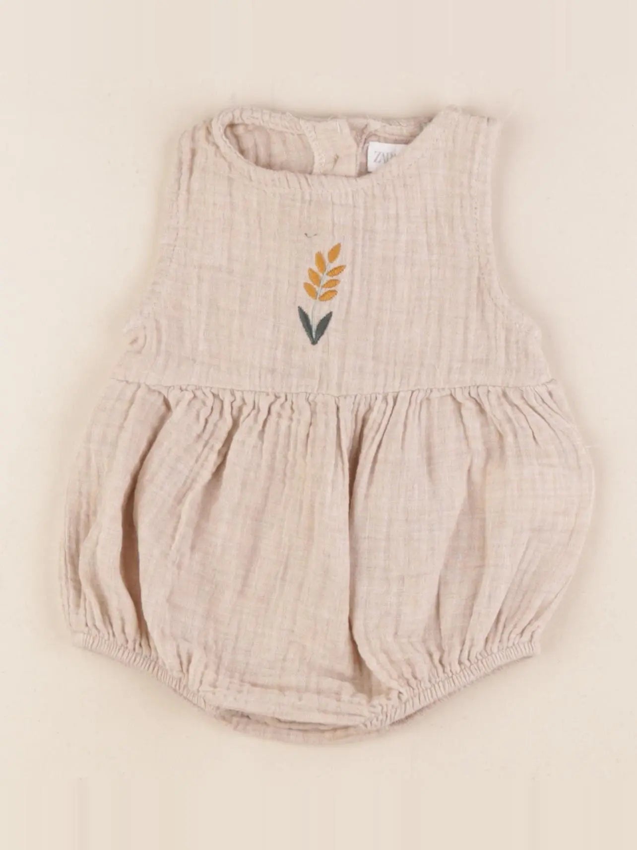 Zara - combinaison beige - 6/9 mois