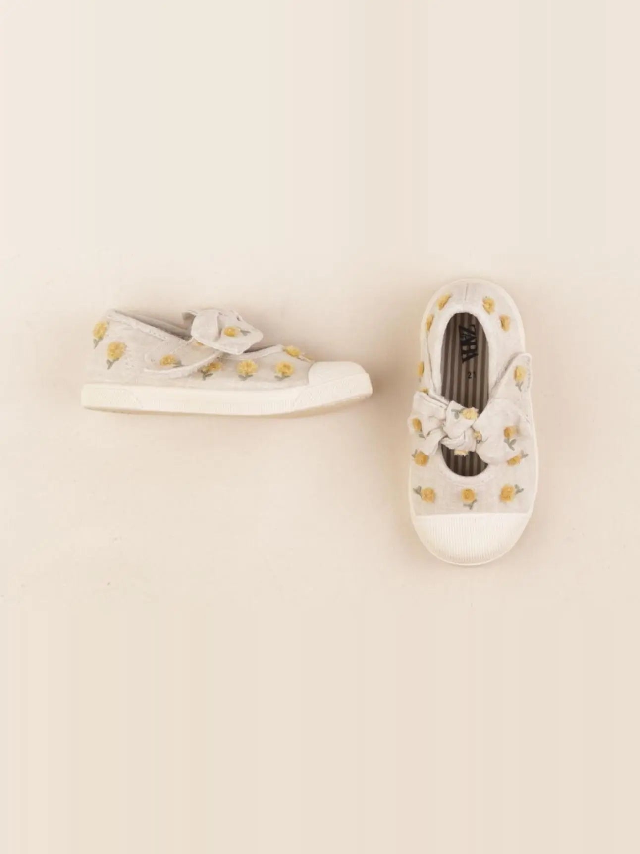 Zara - babies beige - pointure 21