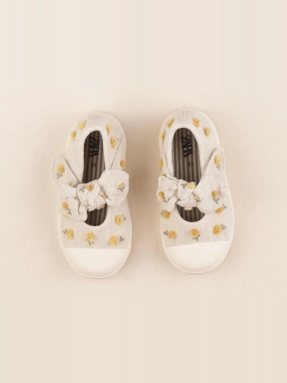 Zara - babies beige - pointure 21