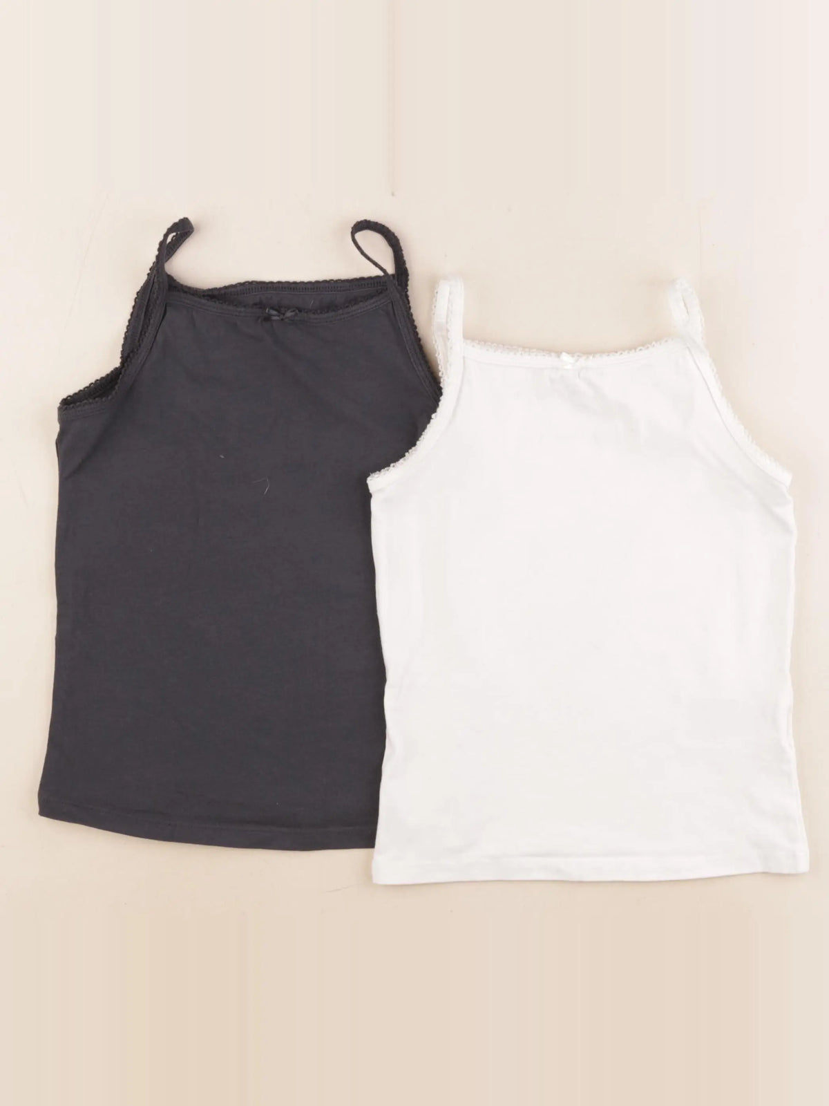 H&M - lot de 2 maillots de corps blanc, noir - 4/6 ans