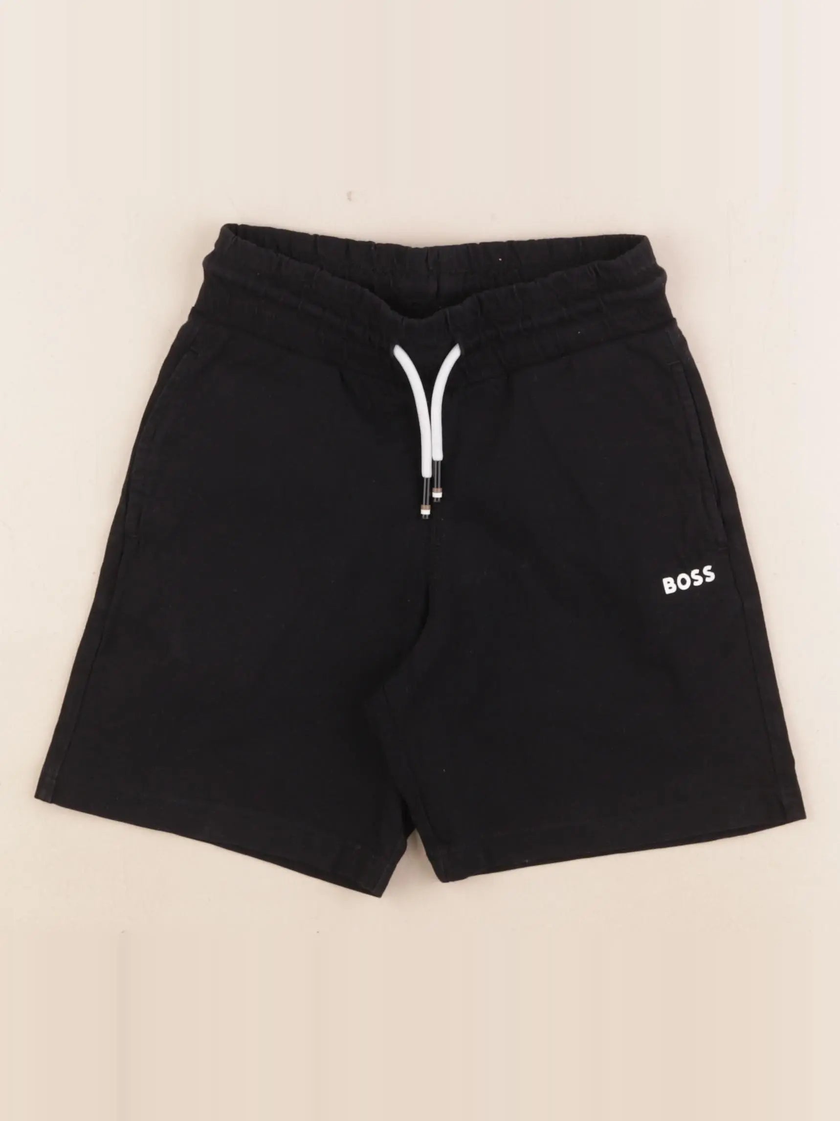 Hugo Boss - short noir - 5 ans