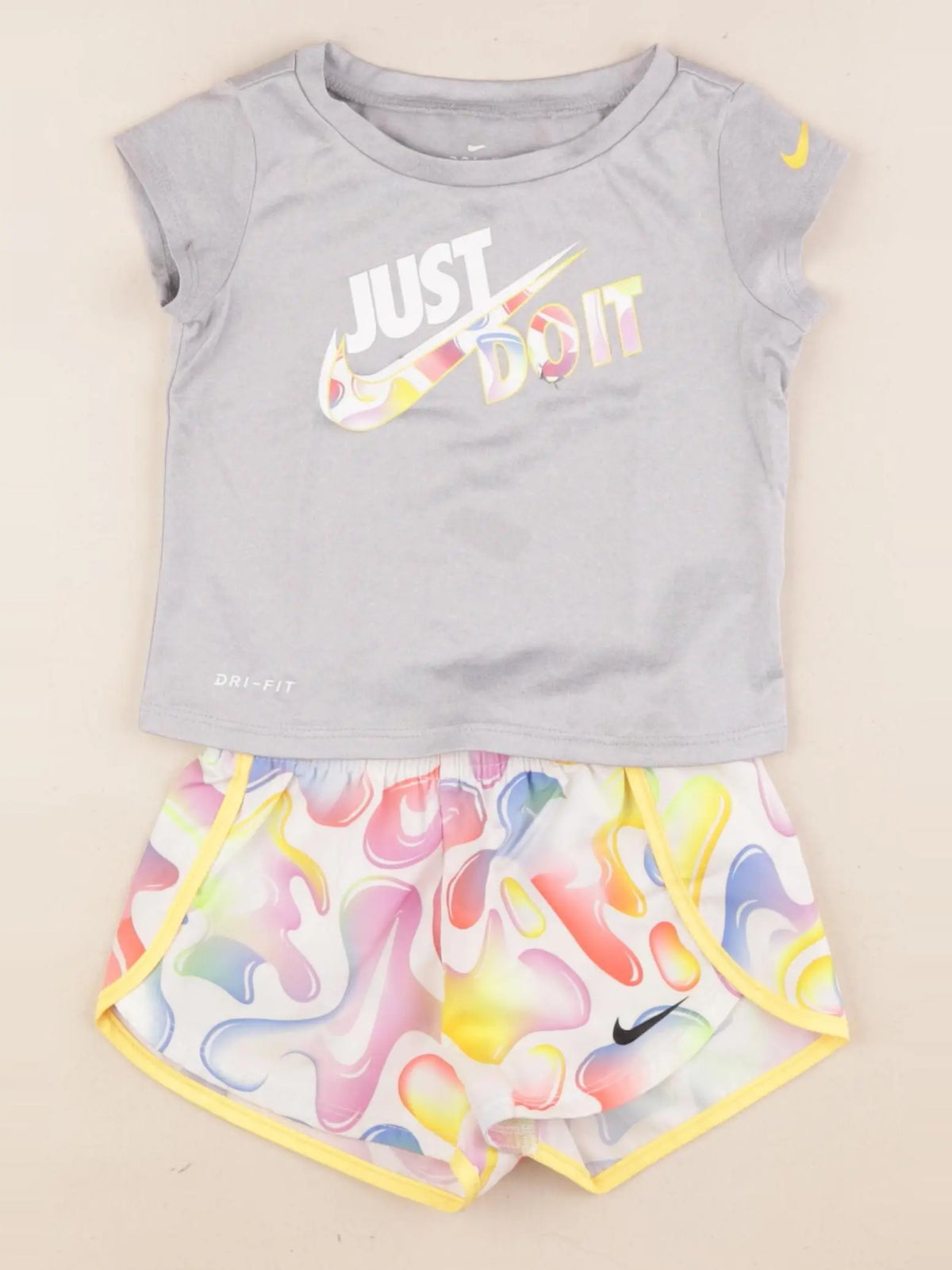 Nike - ensemble gris - 18 mois