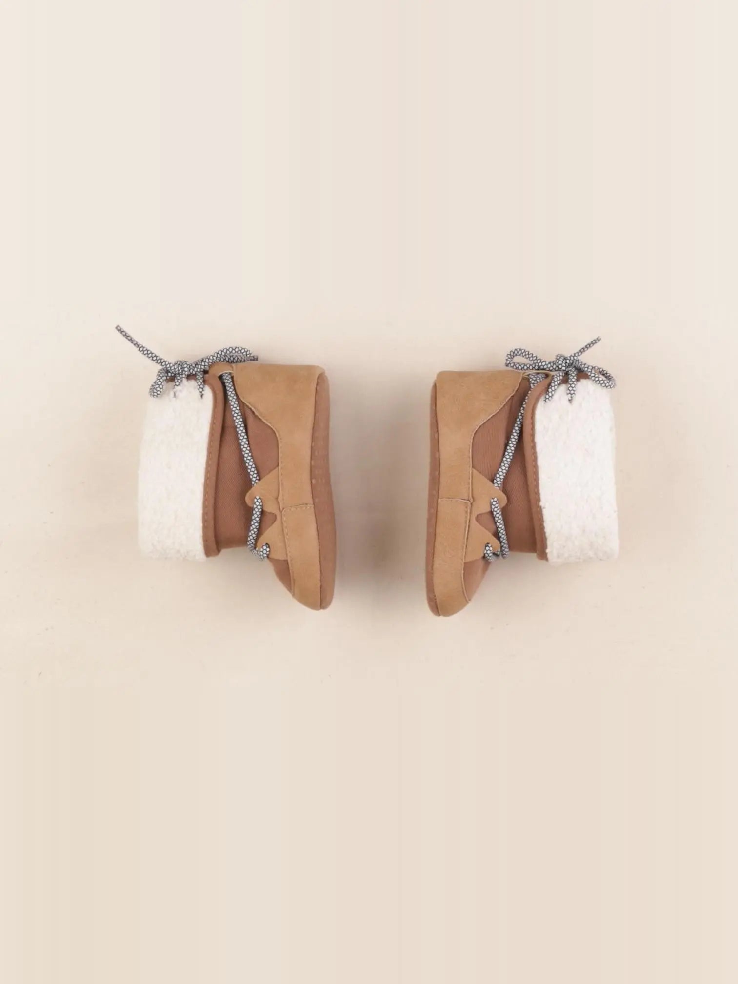 Vertbaudet - chaussons marron - pointure 19