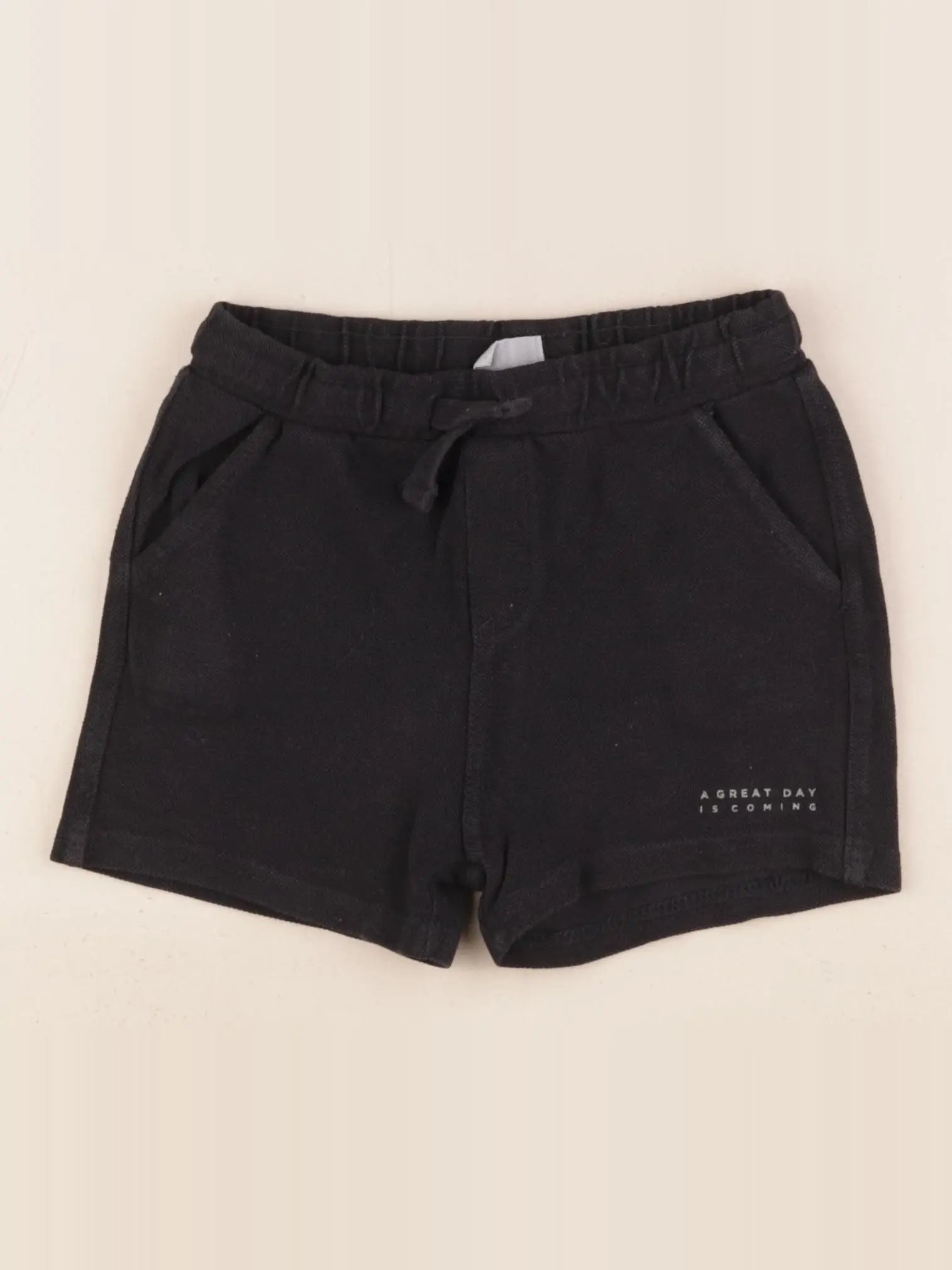 Zara - short noir - 3/4 ans