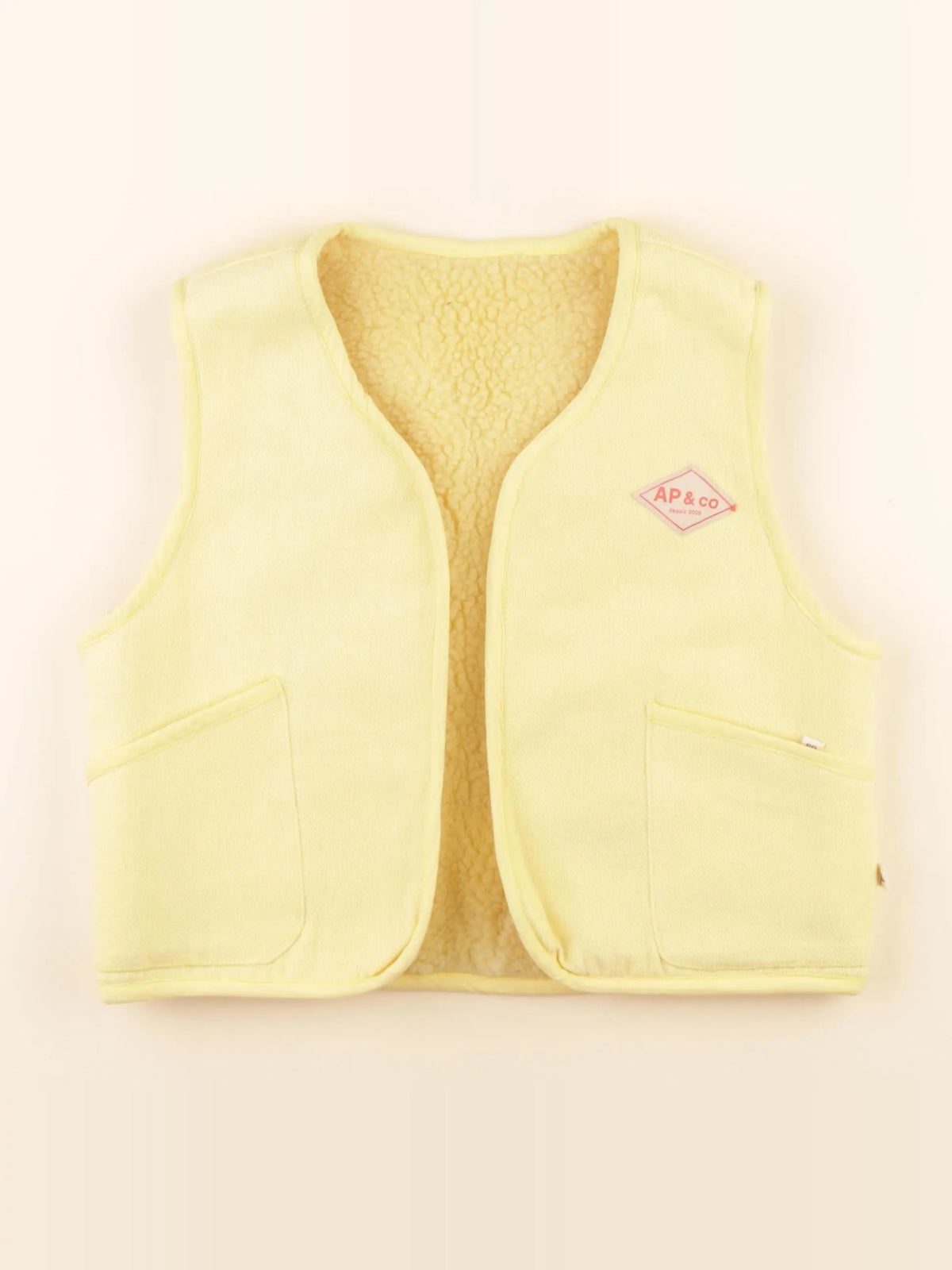 Arsène et les pipelettes - gilet jaune - 6 ans