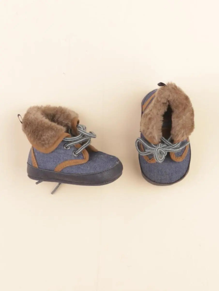 Tape à l'oeil - chaussons bleu - pointure 16