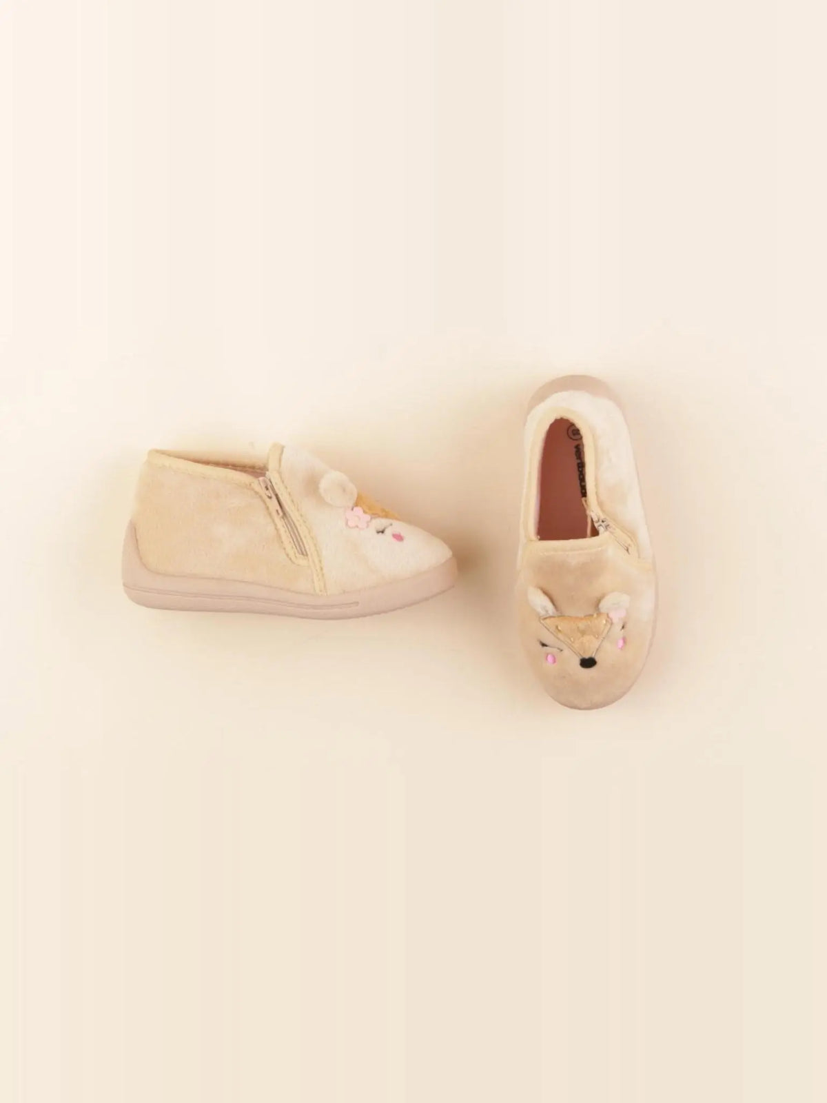 Vertbaudet - chaussons beige - pointure 23