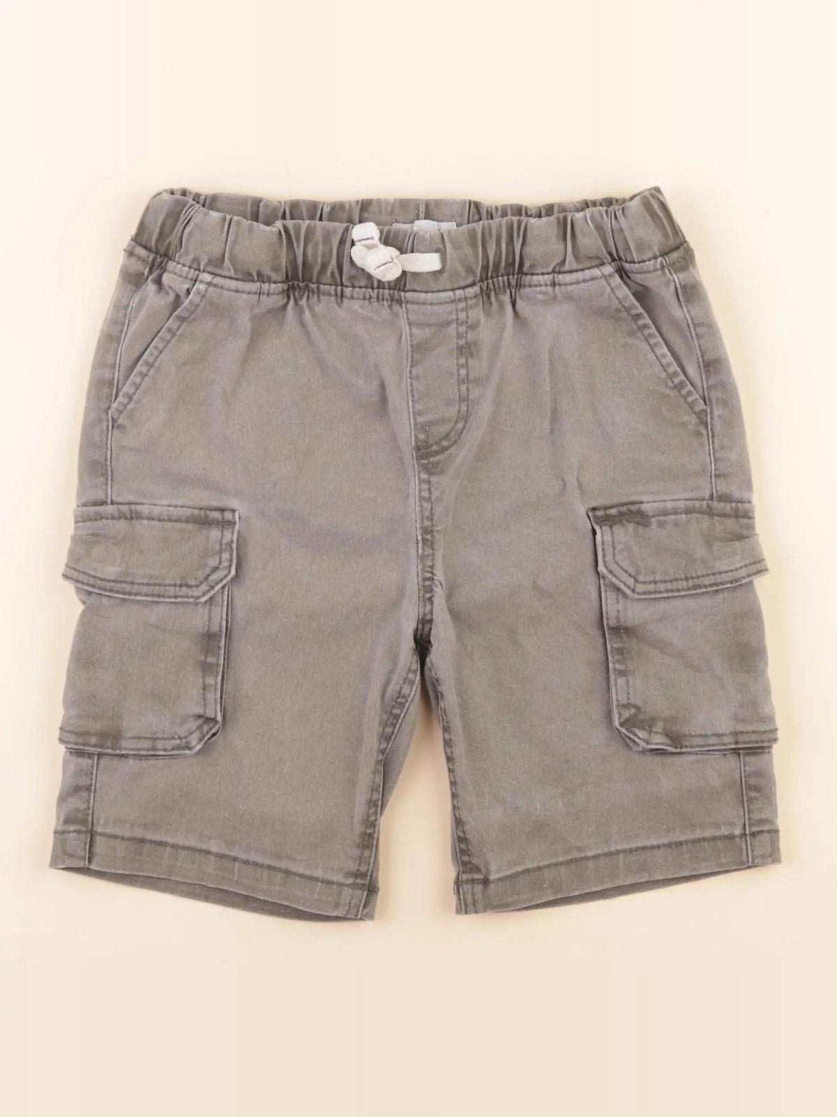 Vertbaudet - short vert - 8 ans