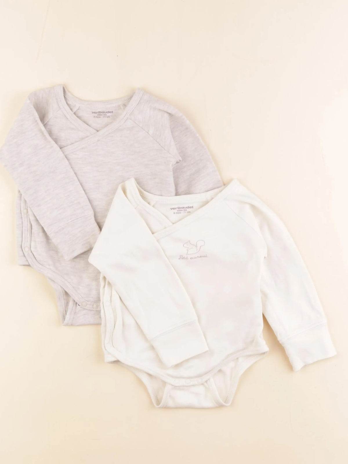 Vertbaudet - lot de 2 bodies en coton beige, gris - 9 mois