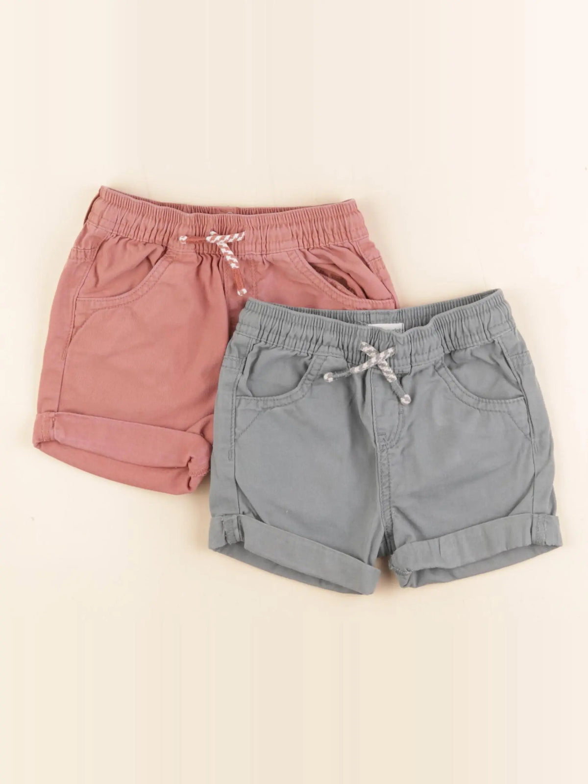 Vertbaudet - lot de 2 shorts rose, vert - 18 mois