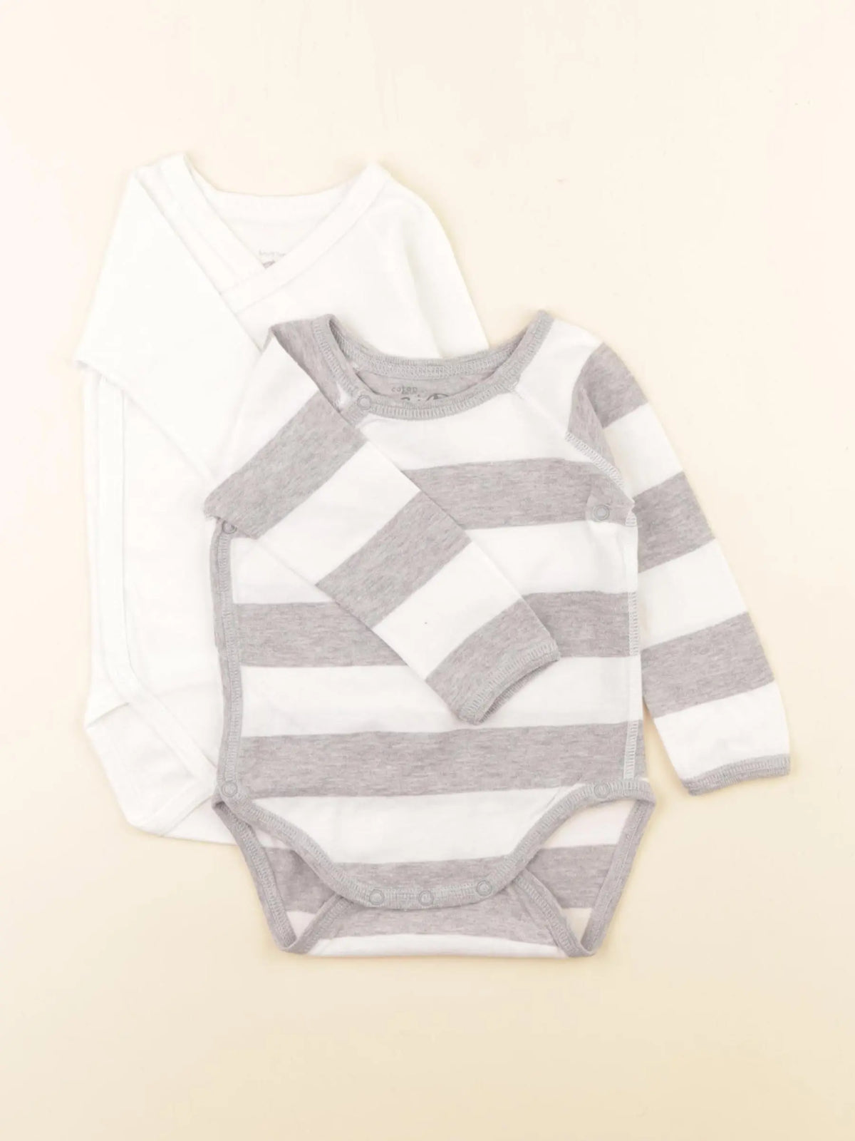 Petit Bateau - lot de 2 bodies en coton gris, blanc - 6 mois