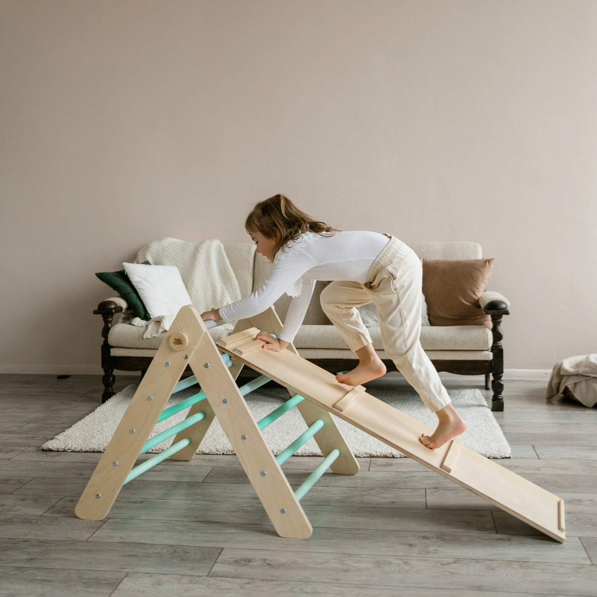 Ensemble - Triangle de Pikler et un grand toboggan à double face