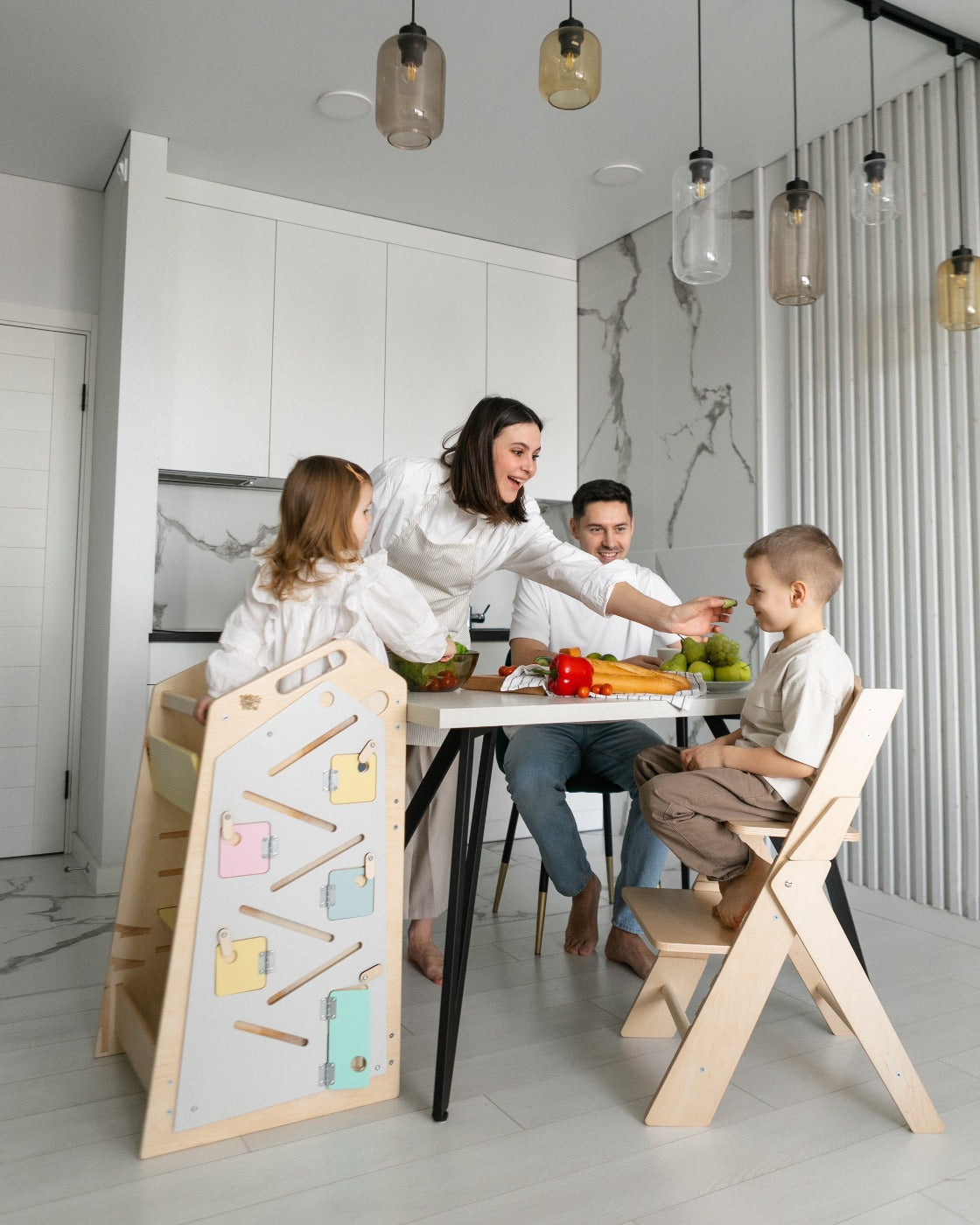 Chaise évolutive Montessori BusyKids