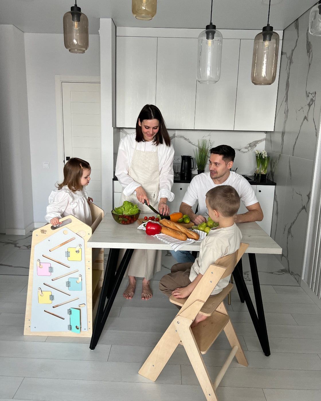 Chaise évolutive Montessori BusyKids